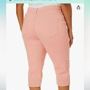 Gloria Vanderbilt Coral Capri Size 16